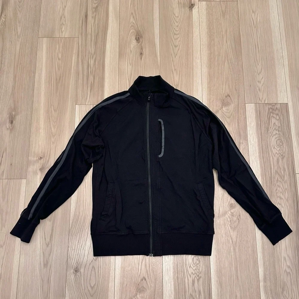 Lululemon Men’s Kung Fu Jacket II